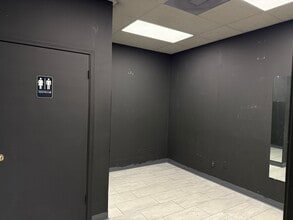 3711-3721 Lamar Ave, Memphis, TN à louer Photo de l’immeuble– Image 2 sur 6