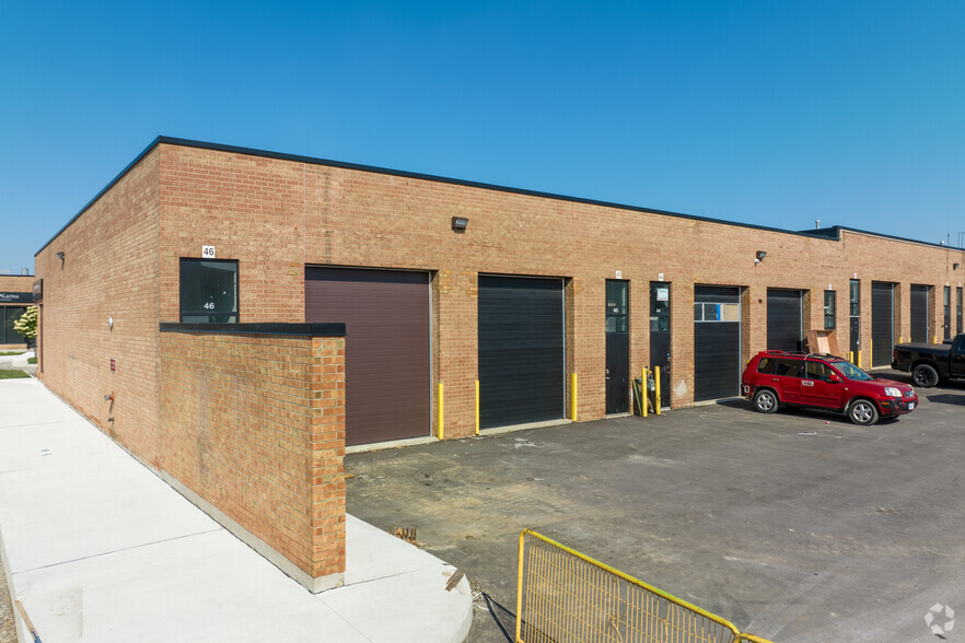 2700 Dufferin St, Toronto, ON à louer - Photo de l’immeuble – Image 3 sur 4
