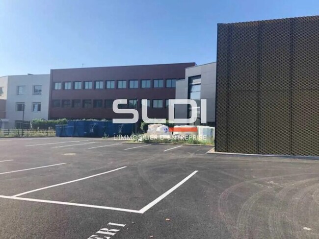 Plus de détails pour Bureau à vendre