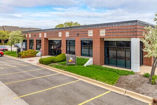 Plus de détails pour 255 38th Ave, St Charles, IL - Bureau à vendre