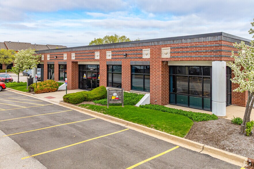 255 38th Ave, St Charles, IL à louer - Photo principale – Image 1 sur 5