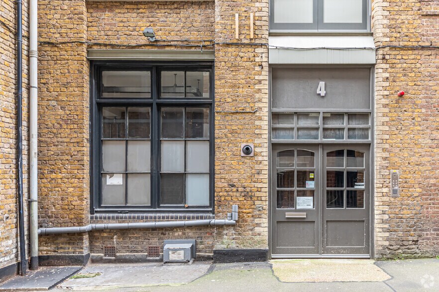 4 Ravey St, Londres à vendre - Photo de l’immeuble – Image 2 sur 9
