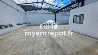 Plus de détails pour Local d'activités à louer
