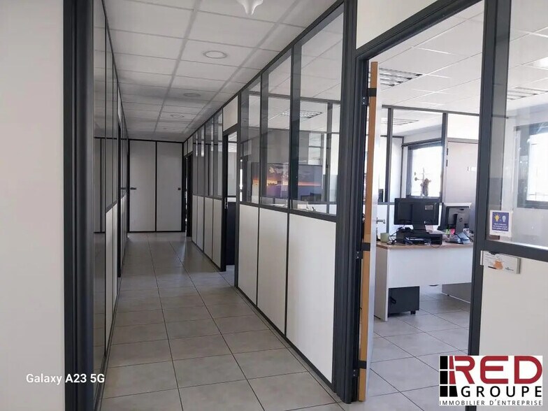 Bureau dans Éguilles à vendre - Photo de l’immeuble – Image 3 sur 4