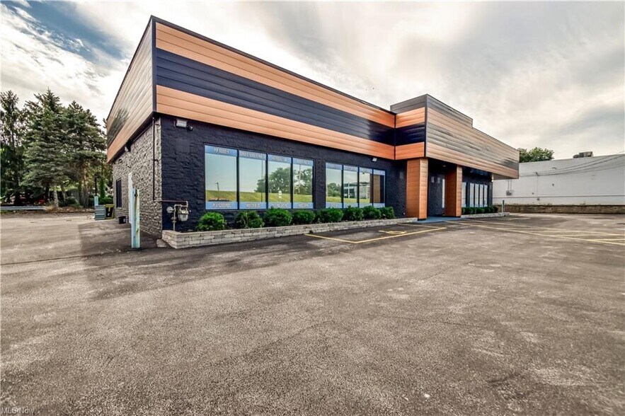 8425 Station St, Mentor, OH à vendre - Photo de l’immeuble – Image 2 sur 44