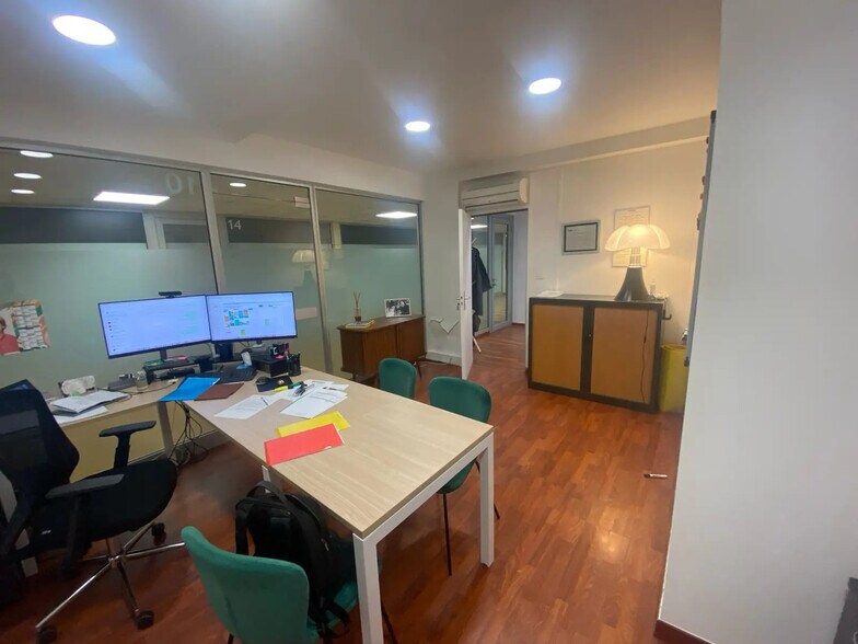 Bureau dans Marseille à louer - Photo de l’immeuble – Image 2 sur 5