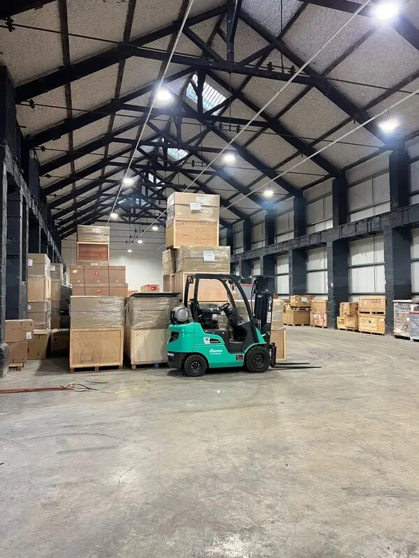 Plus de détails pour Industriel/Logistique à louer