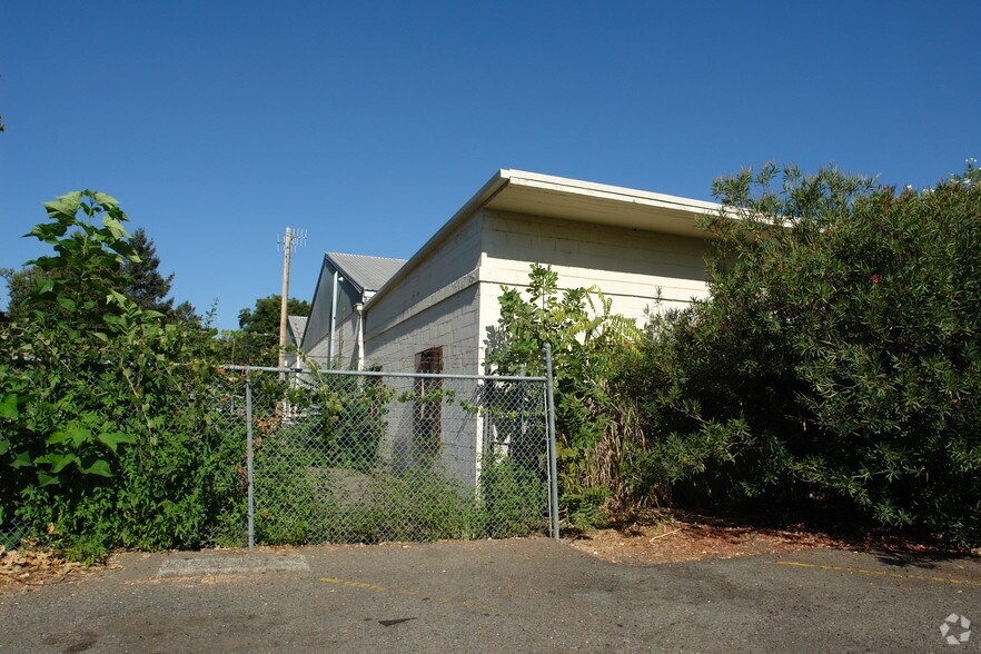 1095 Nelson St, Chico, CA à louer - Photo de l’immeuble – Image 2 sur 28