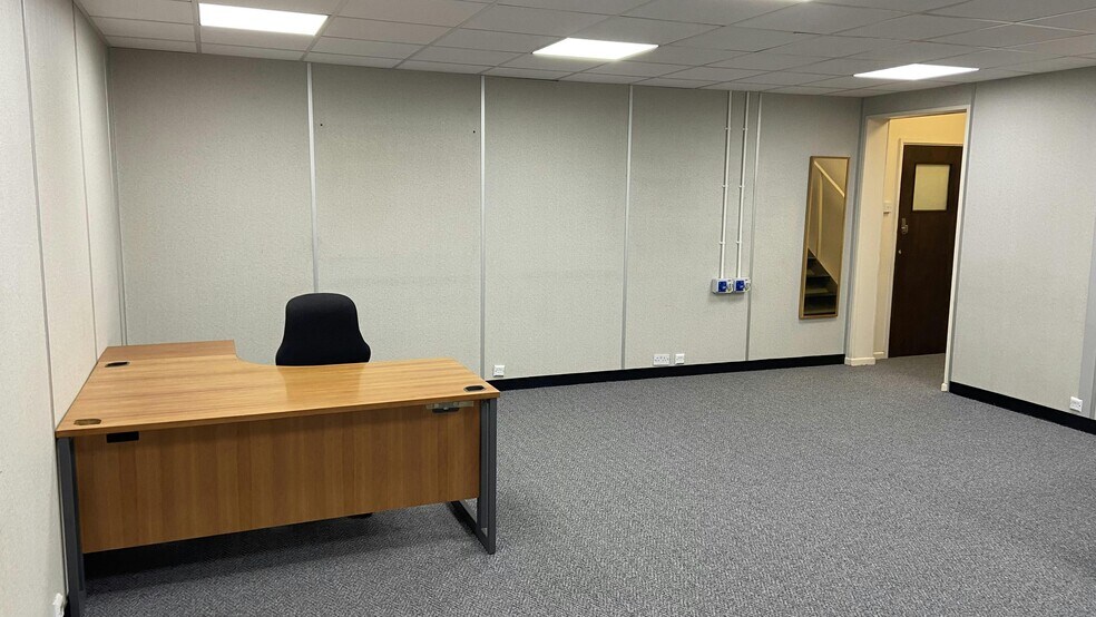 Collingwood Rd, Coventry à louer - Photo de l’immeuble – Image 3 sur 8