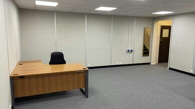 Collingwood Rd, Coventry à louer Photo de l’immeuble– Image 2 sur 7