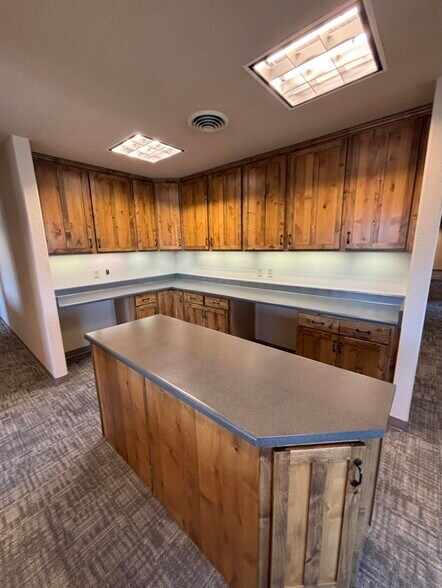 1720 Jet Stream Dr, Colorado Springs, CO à louer - Photo de l’immeuble – Image 3 sur 4