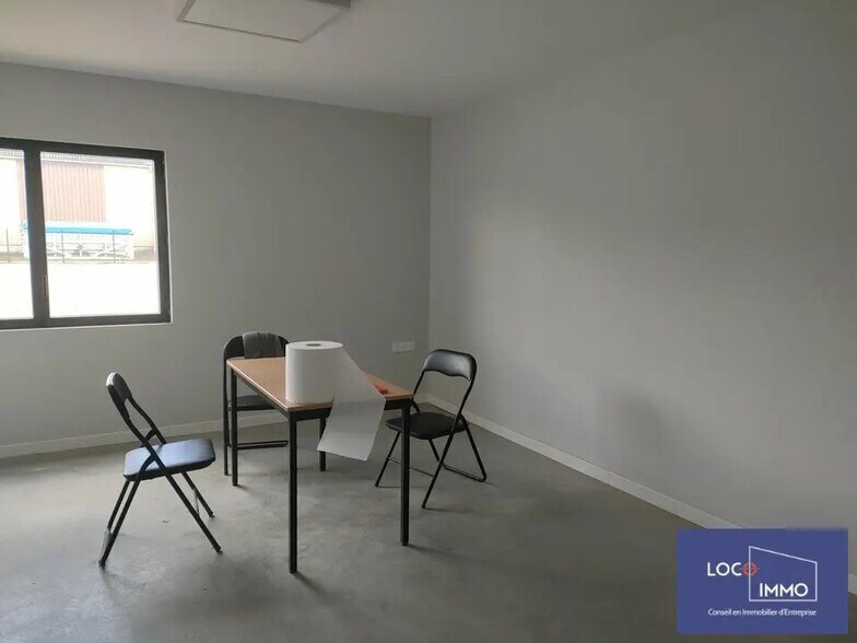 Local d’activités dans Sainte-Bazeille à louer - Photo intérieure – Image 2 sur 5