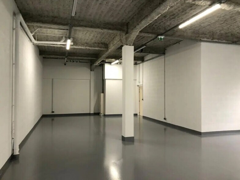 Bureau dans Les Ulis à louer - Photo de l’immeuble – Image 3 sur 7