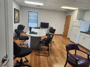 702 Mall Blvd, Savannah, GA à louer Photo intérieure– Image 2 sur 8