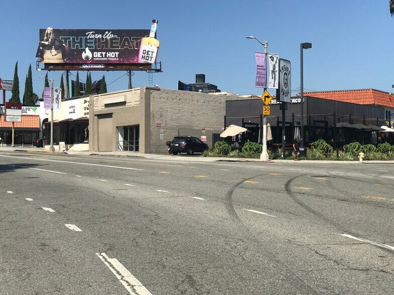 1044 S La Brea Ave, Los Angeles, CA à louer - Photo de l’immeuble – Image 3 sur 4