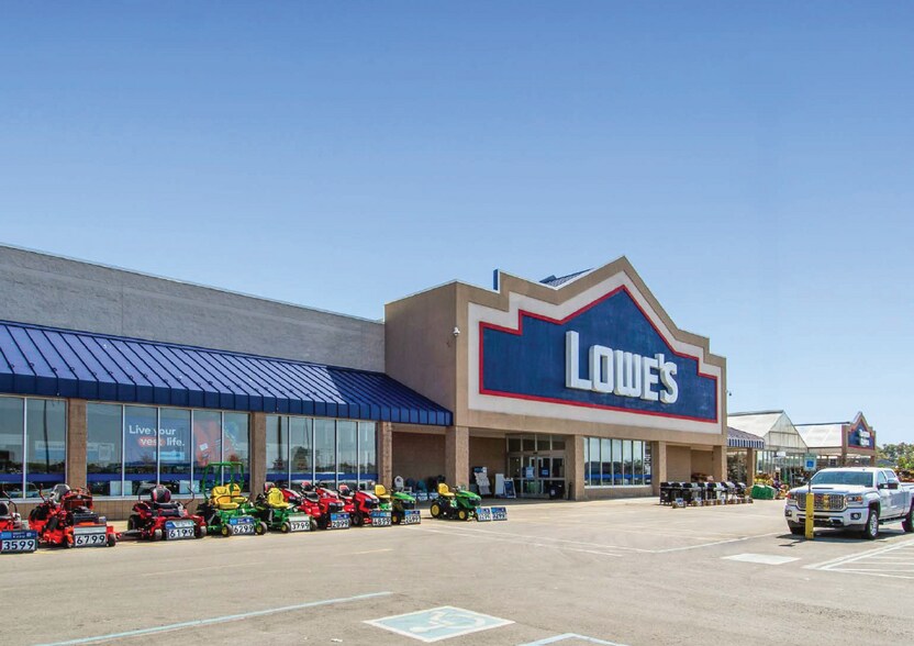 1369 Division St, Adrian, MI à vendre - Photo de l’immeuble – Image 2 sur 8