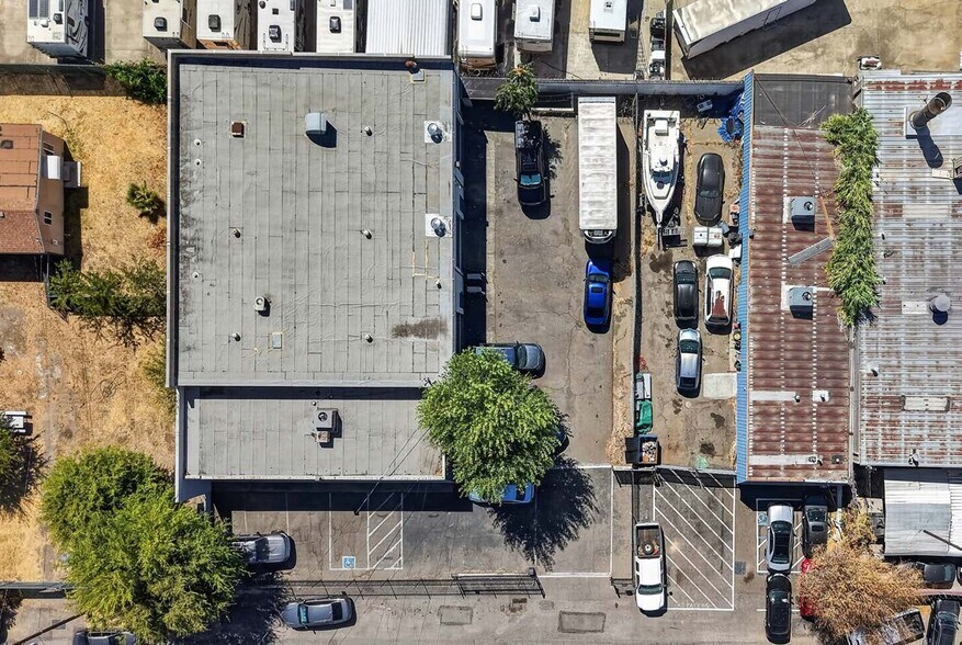 2401 Manning Streets portefeuille de 2 biens à vendre sur LoopNet.fr - Aérien – Image 3 sur 9