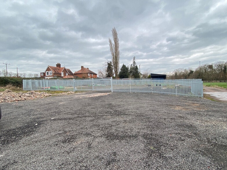 Stafford Rd, Stafford à louer - Photo principale – Image 1 sur 2