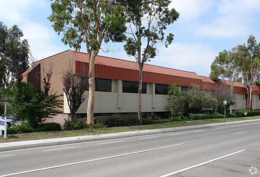 22921-22941 Triton Way, Laguna Hills, CA à louer - Photo de l’immeuble – Image 2 sur 5