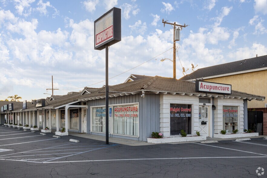 9047 Florence Ave, Downey, CA à louer - Photo principale – Image 1 sur 6