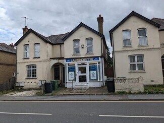 Plus de détails pour 35-35A Madrid Rd, Guildford - Local commercial à vendre
