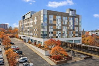 Plus de détails pour 1 Executive Dr, Fort Lee, NJ - Bureau à louer