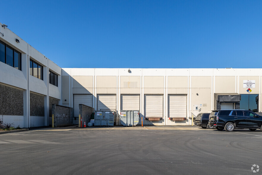 526-534 Eccles Ave, South San Francisco, CA à louer - Photo de l’immeuble – Image 3 sur 5