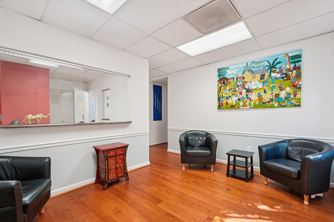 9025 Shady Grove Ct, Gaithersburg, MD 20877 - Lot 9025 - - Photo intérieure - Image 2 of 10