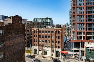 358-360 Adelaide St W, Toronto, ON - VUE AÉRIENNE  vue de carte