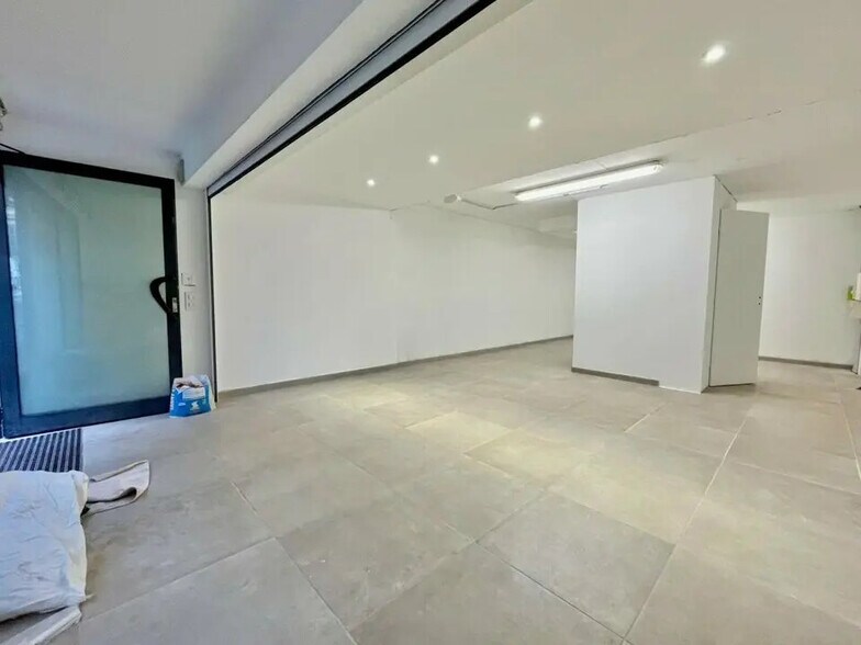 Local commercial dans Cannes à vendre - Photo de l’immeuble – Image 3 sur 6