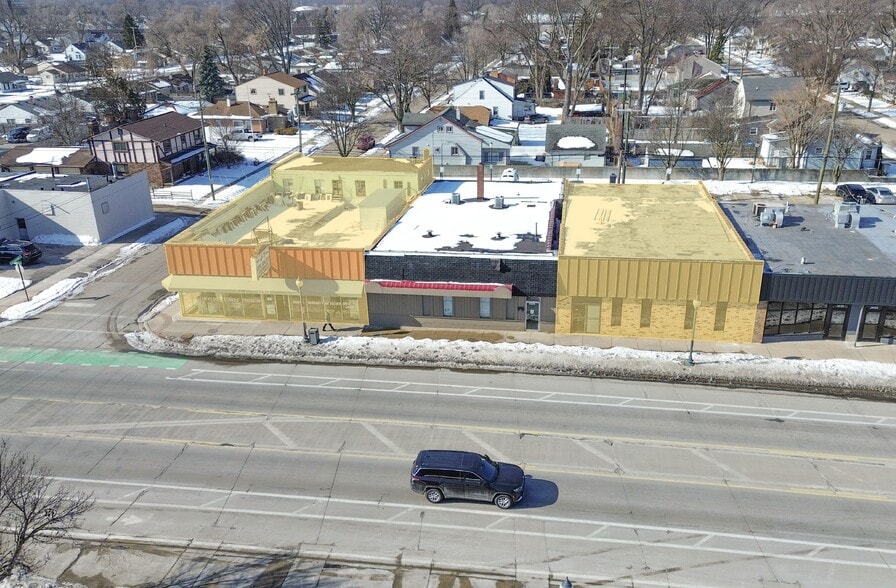 24121 John R Rd, Hazel Park, MI à vendre - Photo de l’immeuble – Image 2 sur 4