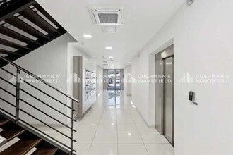 12 Rue Pascal Xavier Coste, Marseille à louer Photo de l’immeuble– Image 2 sur 11