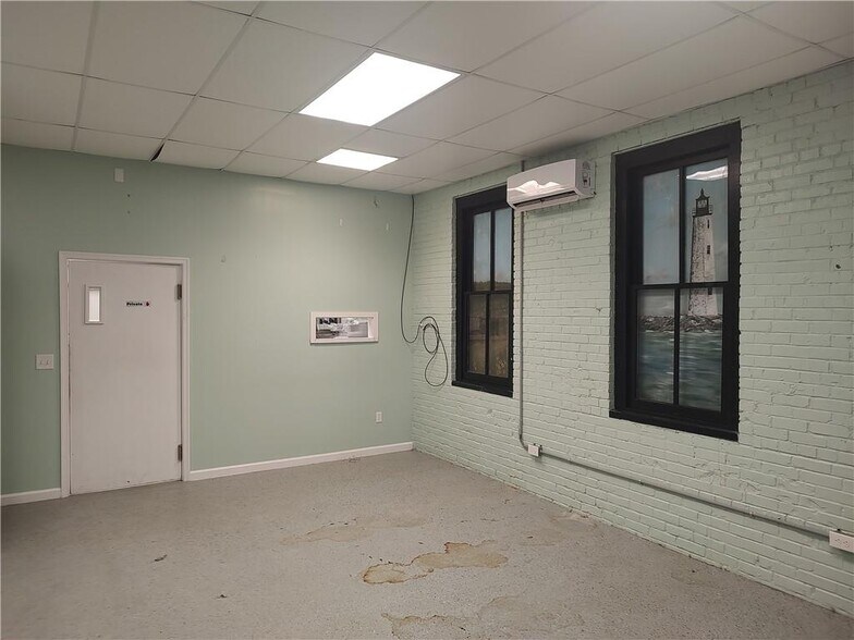 26 Main Street, Mathews, VA à vendre - Photo de l’immeuble – Image 3 sur 3