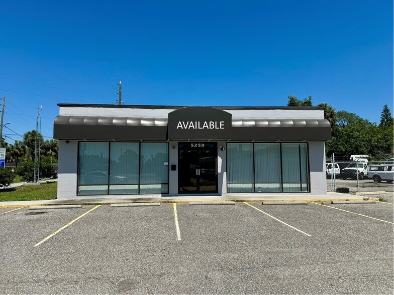 5250 Avery Rd, New Port Richey, FL à louer - Photo principale – Image 1 sur 12