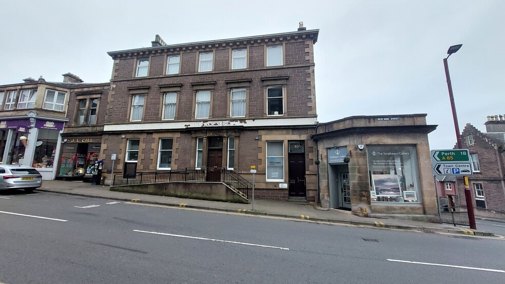 28-32 West High St, Crieff à vendre - Photo principale – Image 1 sur 1