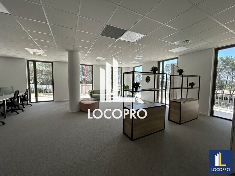 Bureau dans Valbonne à louer - Photo de l’immeuble – Image 2 sur 13