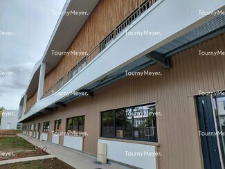 Plus de détails pour Local d'activités à louer