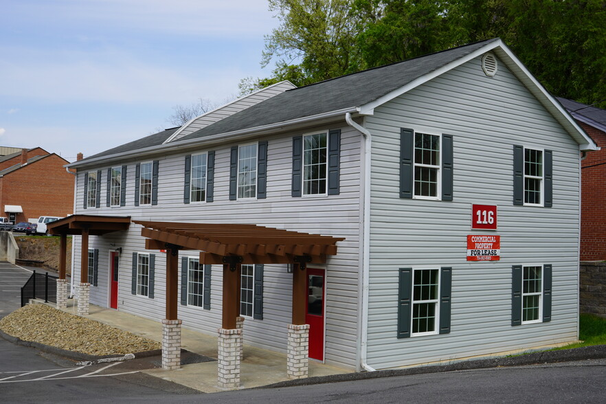 116 W 3rd St, Gastonia, NC à louer - Photo de l’immeuble – Image 2 sur 18