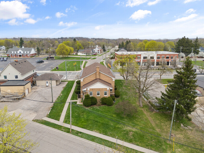 71 S Washington St, Oxford, MI à vendre - Photo de l’immeuble – Image 3 sur 44