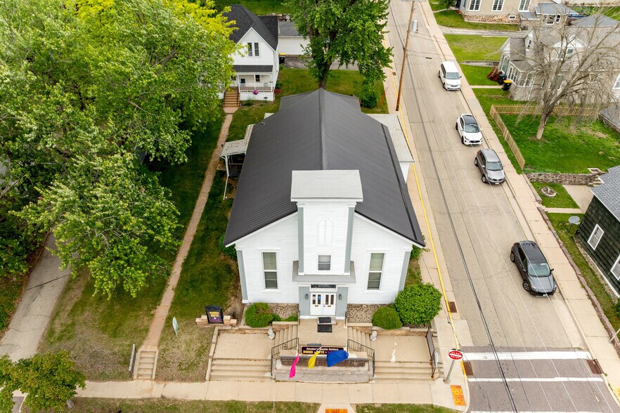 147 E Montello St, Montello, WI à vendre - Photo de l’immeuble – Image 3 sur 39