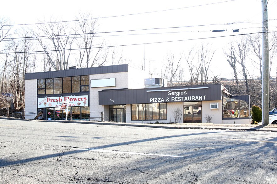 985 E Main St, Stamford, CT à louer - Photo principale – Image 1 sur 7