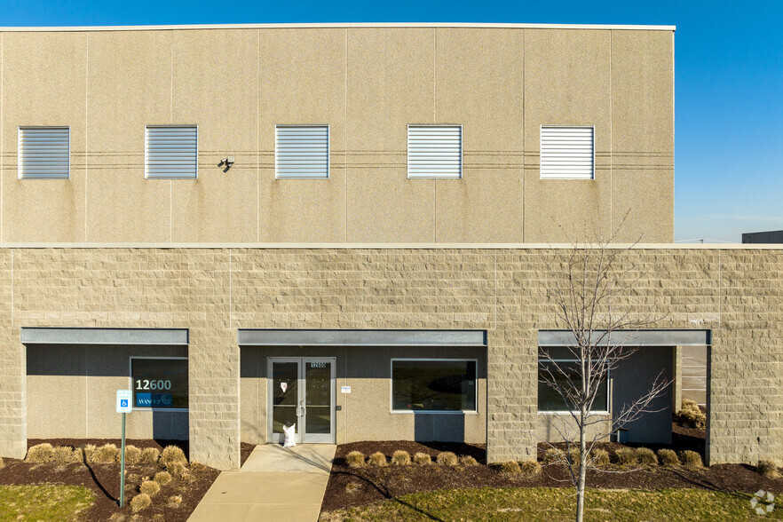 12225 Oakland Park Boulevard, Highland Park, MI à louer - Photo de l’immeuble – Image 3 sur 8