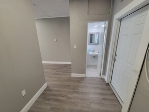 1235 Florida Ave S, Rockledge, FL à louer Photo intérieure– Image 2 sur 4