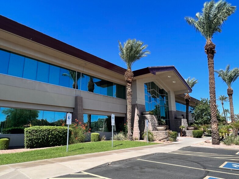 3930 E Ray Rd, Phoenix, AZ à louer - Photo de l’immeuble – Image 3 sur 30