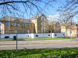 Plus de détails pour 47-58 Bath St, Gravesend - Bureau à louer