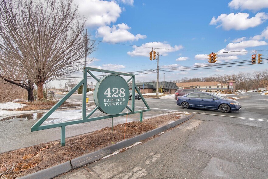 428 Hartford Tpke, Vernon, CT à louer - Photo de l’immeuble – Image 2 sur 7