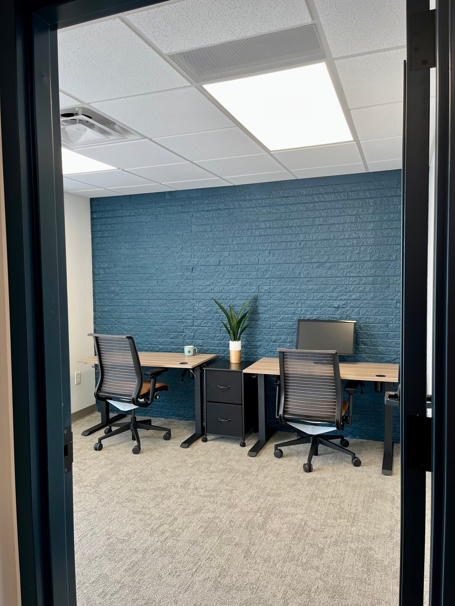 4045 S Broadway, Englewood, CO à louer Photo de l’immeuble– Image 1 sur 1