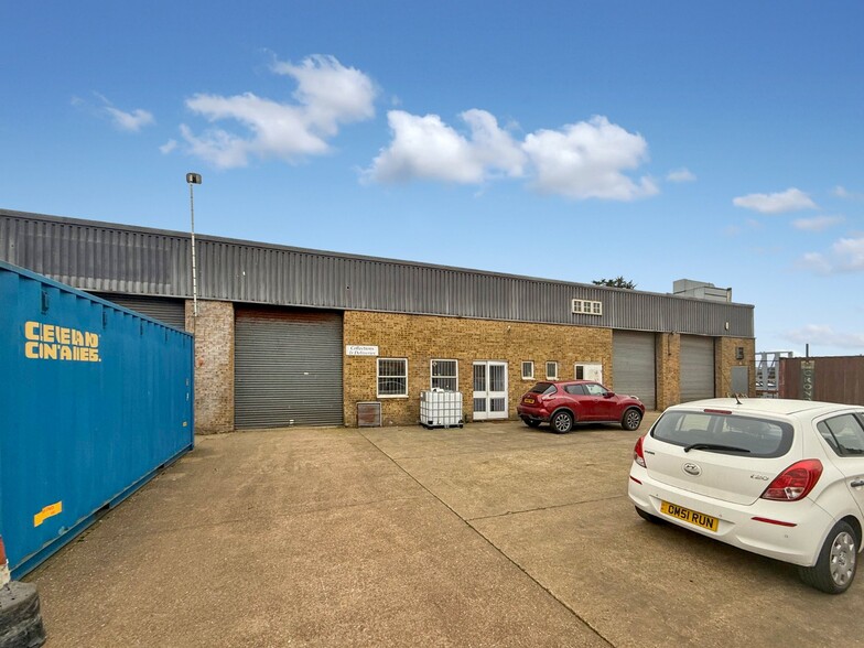 Units P1-P6 Bridge Rd, Littlehampton à vendre - Photo de l’immeuble – Image 3 sur 3