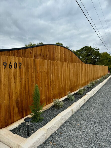 9602 Dewberry Path, Boerne, TX à louer - Photo de l’immeuble – Image 1 sur 15