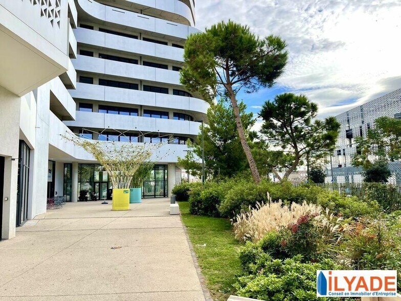 7 Rue Andre Allar, Marseille à louer - Photo de l’immeuble – Image 3 sur 11
